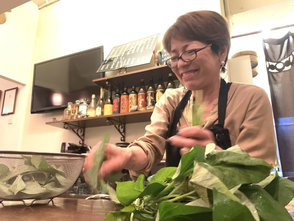 美ら島に学ぶ 島野菜の長寿ごはん カンダバージューシー Hub沖縄 つながる沖縄ニュースネット