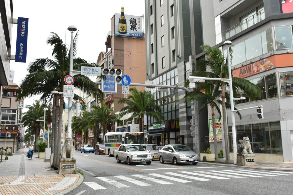 沖縄県入域観光客4月 前年比55 増の40万9000人 Hub沖縄 つながる沖縄ニュースネット